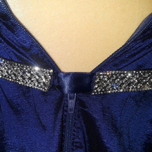 Blue Fromal Dress - Picture 4 of 6